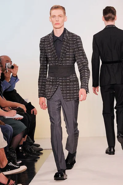 Look 22